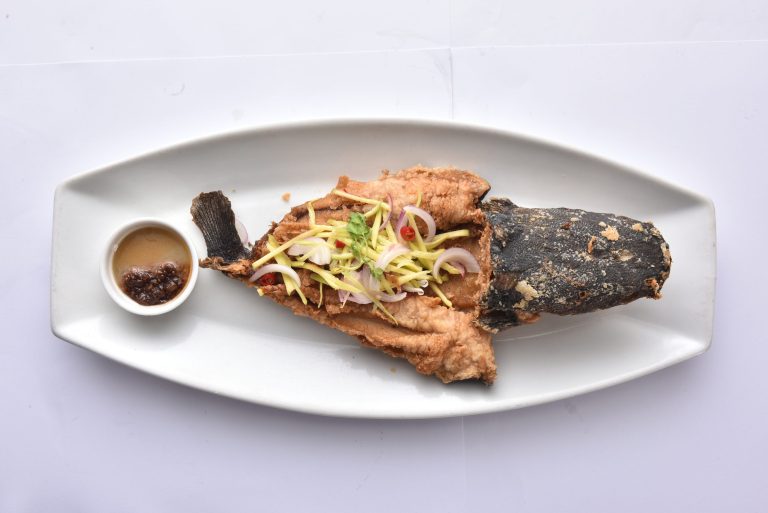 Crispy Hito with Mangga Salad